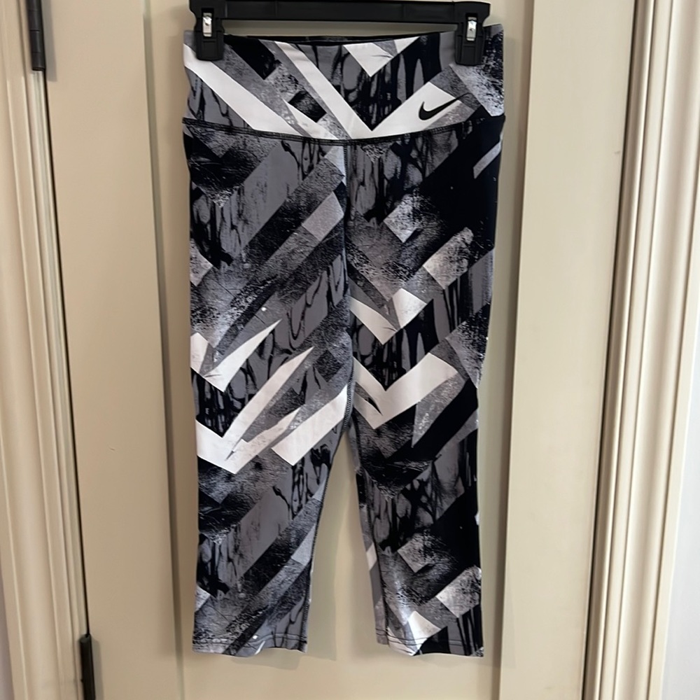 Nike Dri-Fit Gray Black Capri Legging
